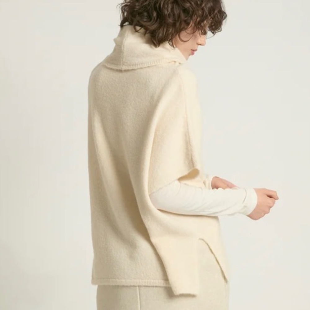 Look by M Merino Wool Funnelneck Flowy Blouse Women’s Cream/Ivory Classic Winter - Picture 4 of 15